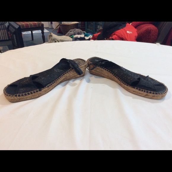 Andre Assous shoes - Picture 2 of 4